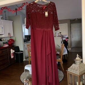 Elegant Burgundy Lace Dress
